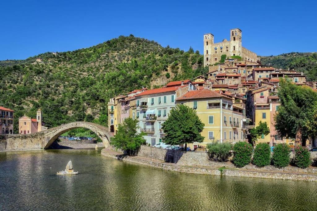 Appartamentino - Castle View, No Stairs Dolceacqua Exterior photo